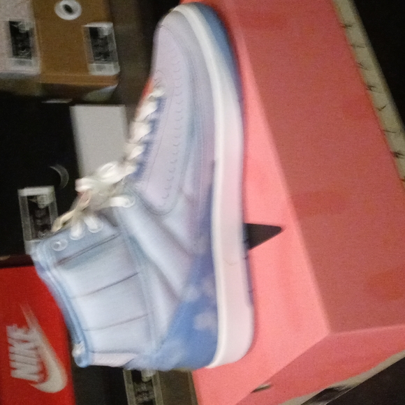 JORDAN 2 - Picture 7 of 9